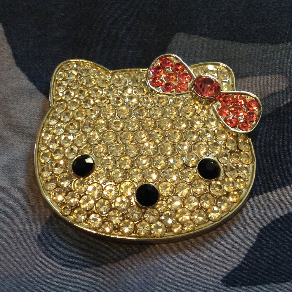 Large Hello Kitty Rhinestone Crystal Belt Buckle - Dark Pink Bow - Picture 2 of 6